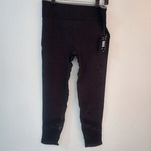 N.W.T. Avia Black Womens Seamless Leggings
